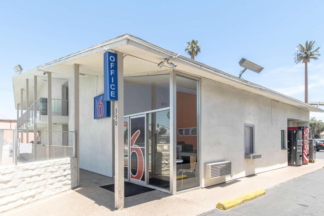 Hotel 6 Bakersfield